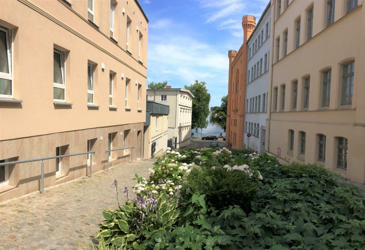 Schwerin Apartment Am Pfaffenteich Ngoại thất bức ảnh
