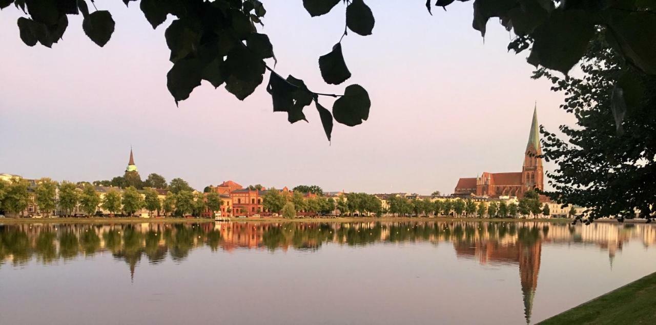 Schwerin Apartment Am Pfaffenteich Ngoại thất bức ảnh